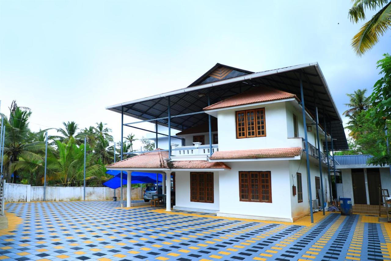 Water Gate Tourist Home And Resorts Mundrothuruth Exterior photo